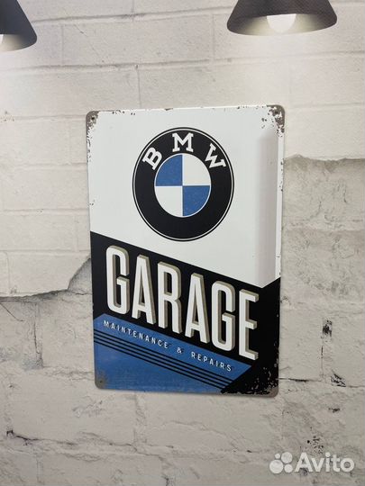 Декор на стену BMW Garage