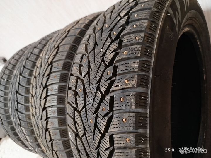 Roadmarch Winter XPro Studs 77 215/65 R17