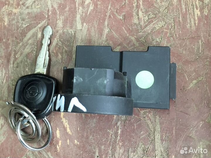 Блок управления иммобилайзера Opel Agila