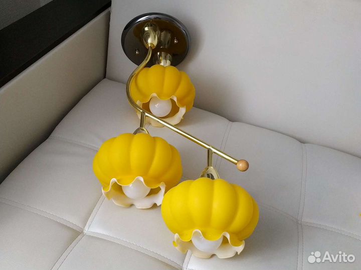 Люстра для детской в отличном состоянии