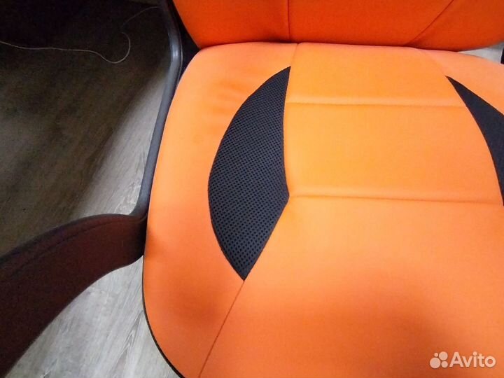 Компьютерное кресло