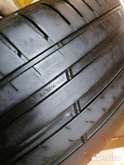 Michelin Pilot Sport 4 235/65 R17