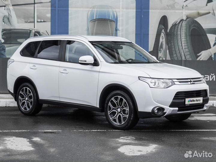 Mitsubishi Outlander 2.4 CVT, 2014, 50 876 км