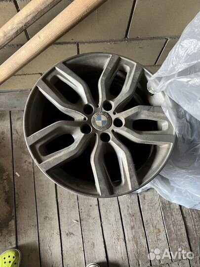 Продам диски бмв радиус 18