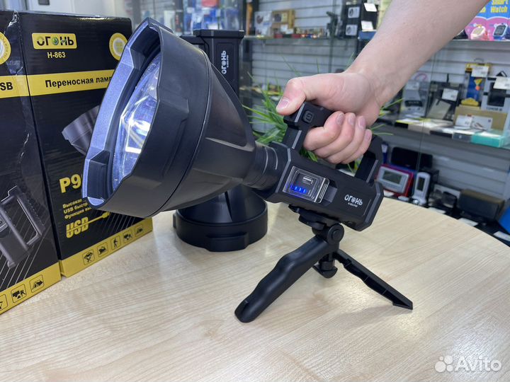 Мощный фонарь огонь