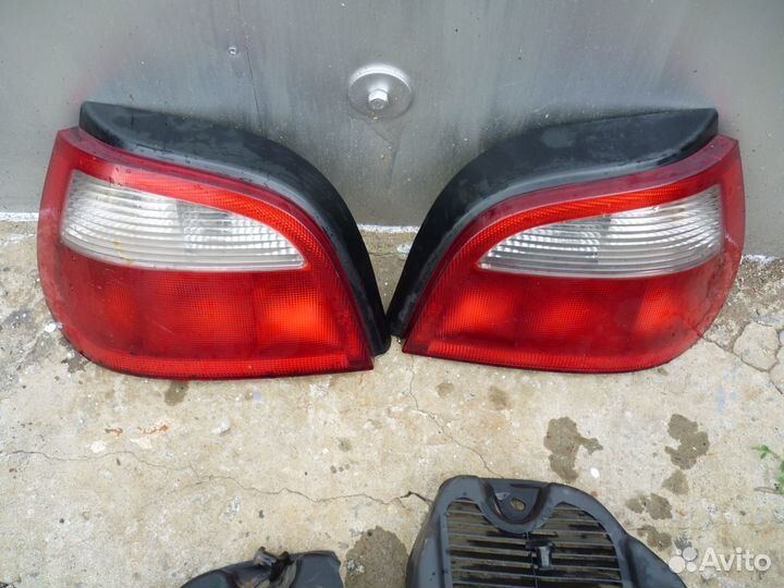 Задние фонари Рено Меган хетчбек