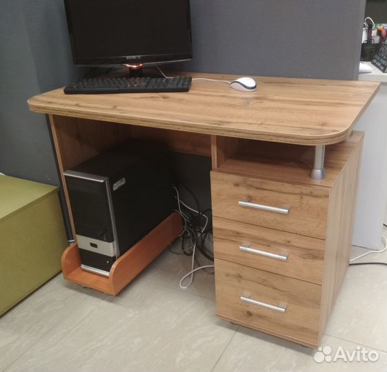 Стол письменный/Стол компьютерный