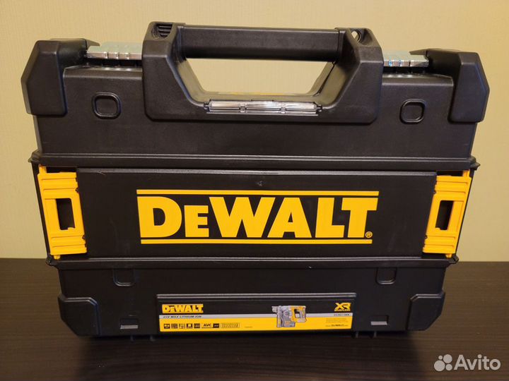 Перфоратор Dewalt DCH273