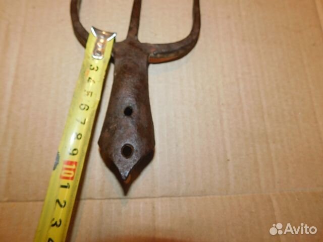 Антикварные, миниатюрные 3-х зубцовые вилы ри 19 в