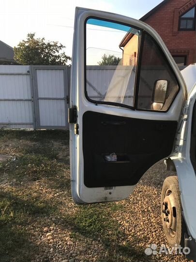 Продам двери на газель