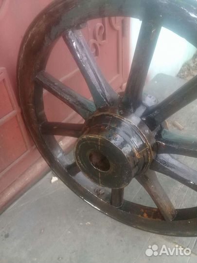 Колесо деревянное от телеги