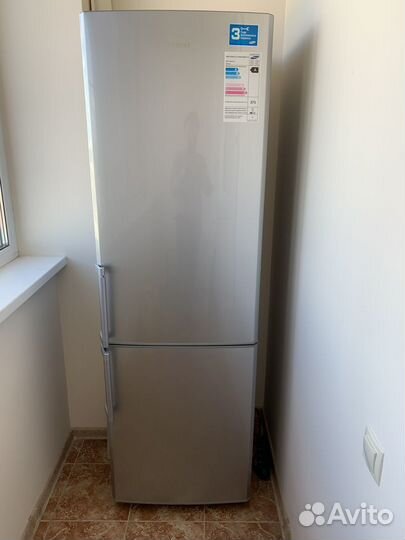 Бытовой Холодильник-морозильник новый