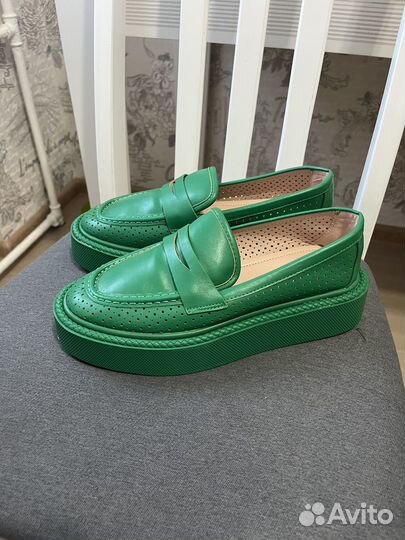 Продам женские лоферы