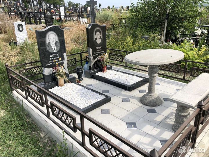 Работы на кладбище