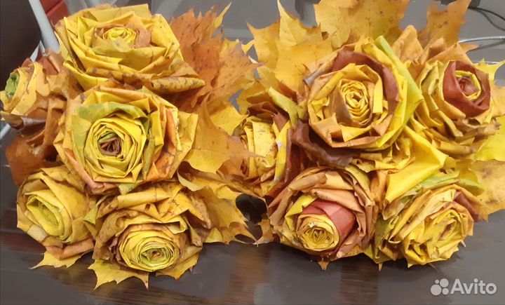 Букеты из кленовых листьев