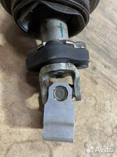 Рулевой карданчик Мерседес w204