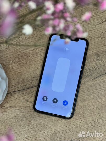 iPhone 11 Pro, 64 ГБ