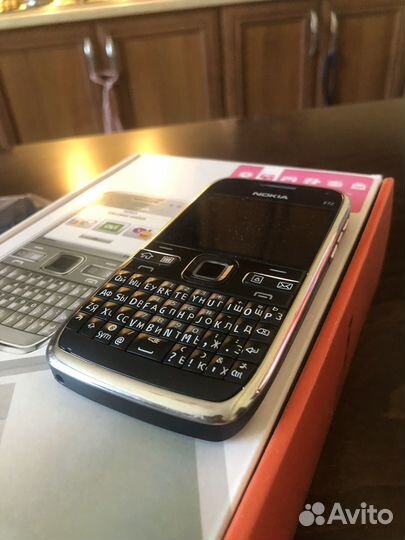 Nokia E72