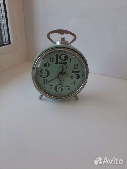Часы будильник Витязь СССР