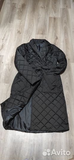 Стеганое пальто новое 46 -48 размер
