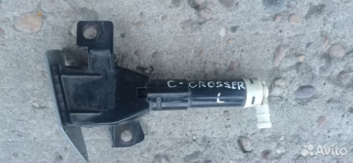 Форсунка омывателя фар левая citroen C-crosser