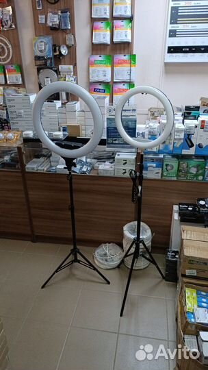 Кольцевая лампа со штативом