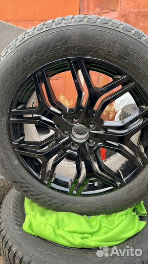 Колеса Mercedes r20 275/50 Нокиан Хакка 9