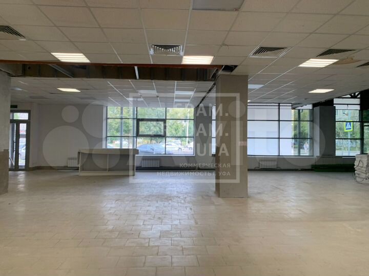 Сдам торговое помещение 470 м²