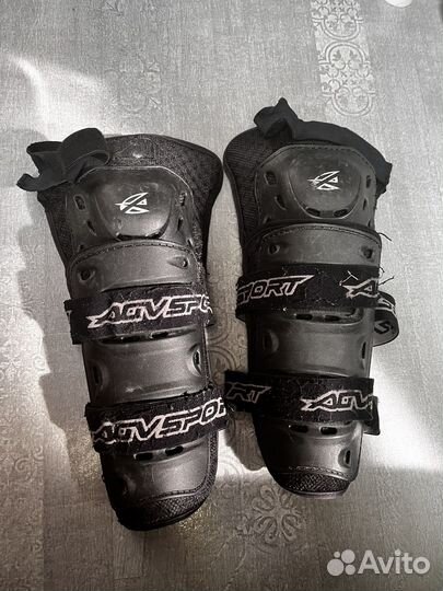 Мотонаколенники