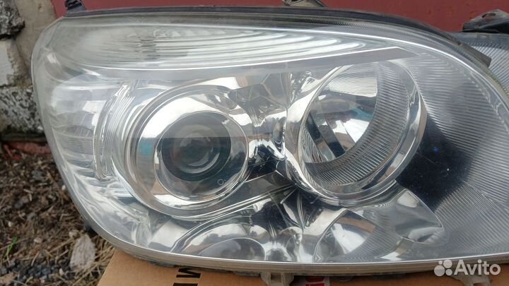 Передние Фары toyota rav4 30