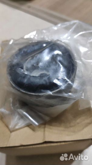 Сайлентблок пневмостойки на 221 mercedes