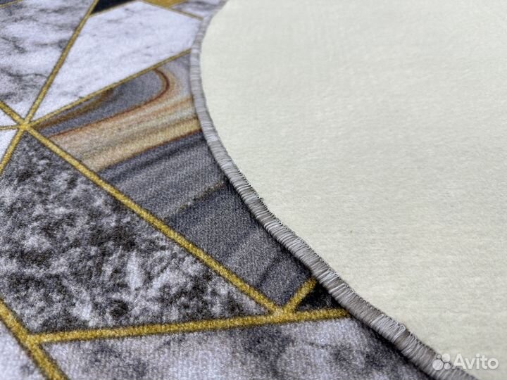 Палас новый