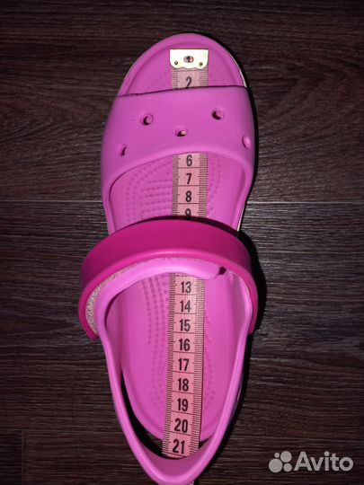 Сандалии Crocs J2
