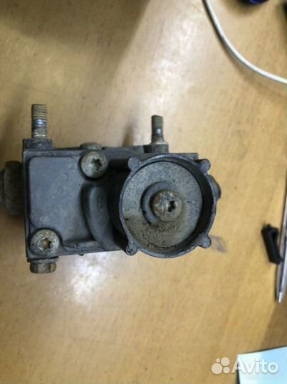 Клапан тормозной ABS на Renault Major