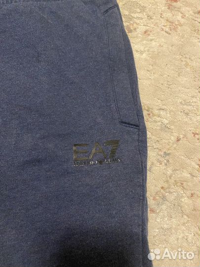 Штаны спотоивные EA7 Emporio Armani