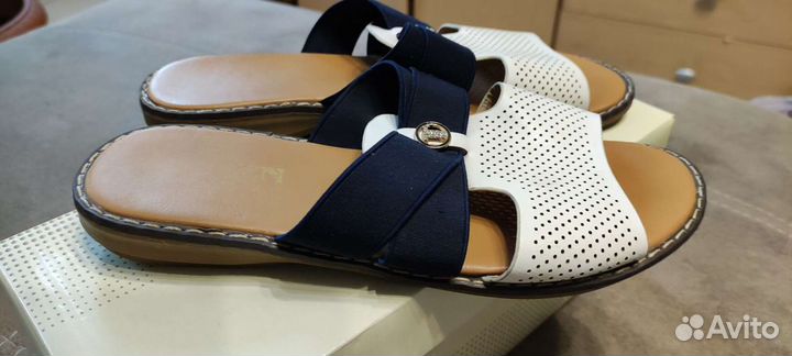 Шлепки женские