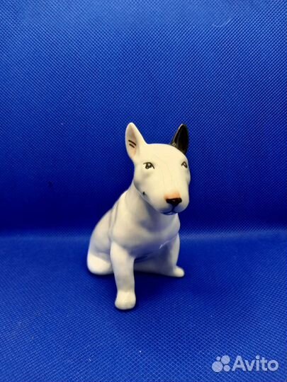 Фарфоровые статуэтки собак