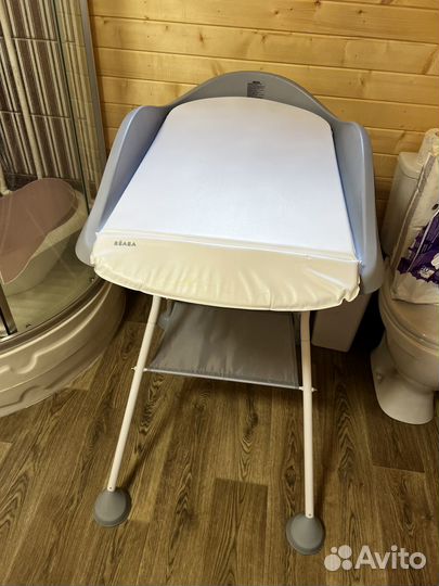 Ванночка с пелинальным столом Beaba