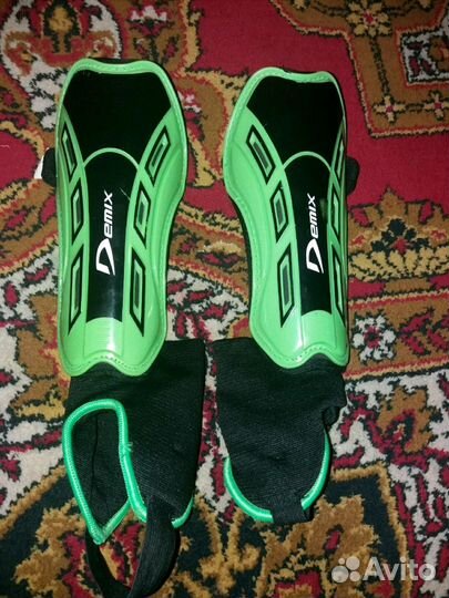 Наколенники Demix