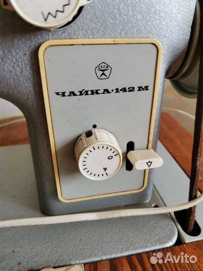 Швейная машинка Чайка