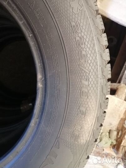 Gislaved Nord Frost 5 225/70 R16