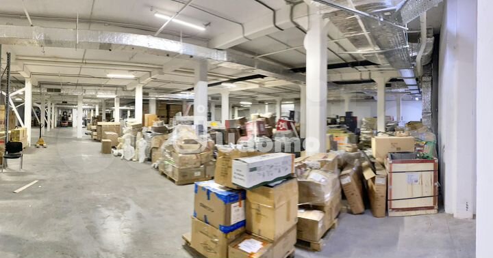 Склад с ндс 1800м на Менделеева с пандусом и без