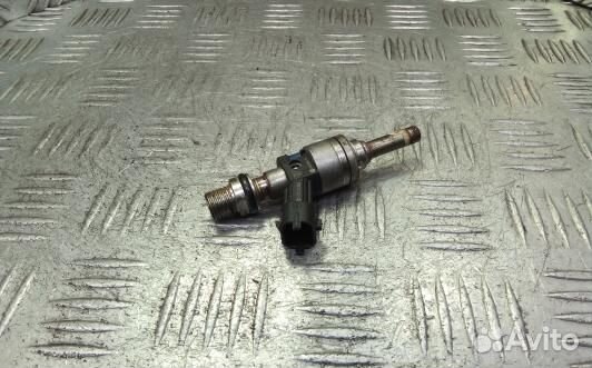 Форсунка бензиновая porsche cayenne 1 (4BA12B708)