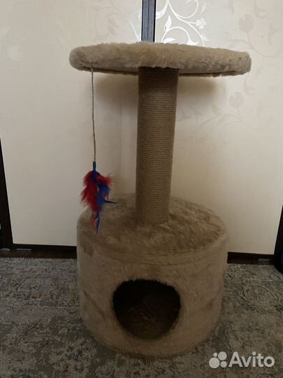 Когтеточка домик для кошки. В хорошем состоянии