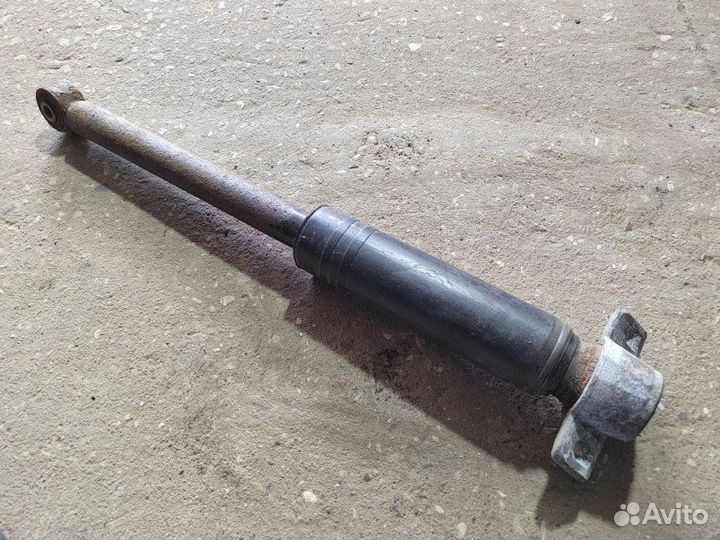 Амортизатор задний Opel Astra J A16XER 2010