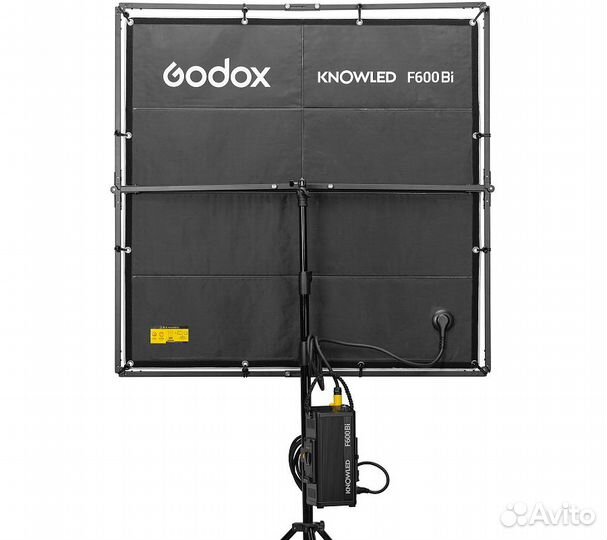 Светодиодный осветитель Godox F600Bi