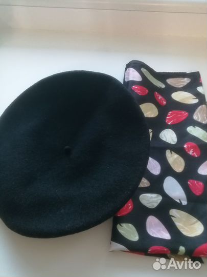 Берет женский и платок
