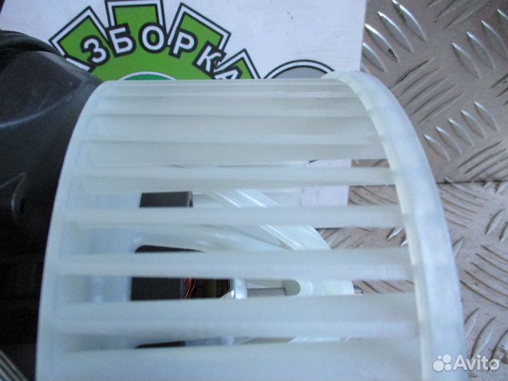 Моторчик отопителя Volkswagen Passat B5