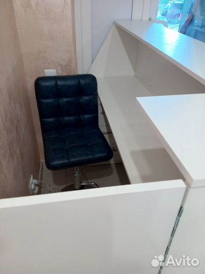 Стойка ресепшен под заказ