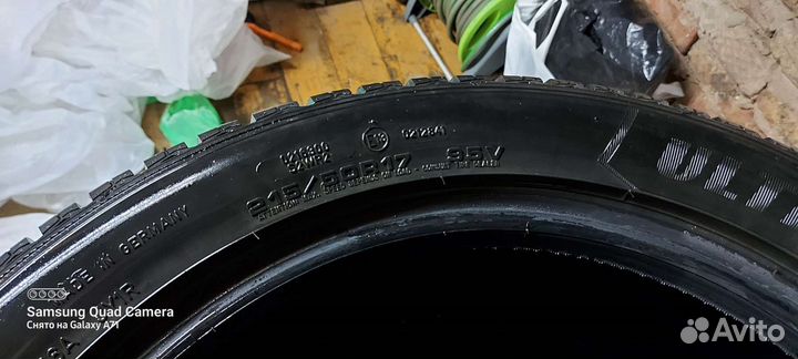 Goodyear UltraGrip 8 Performance 215/50 R17